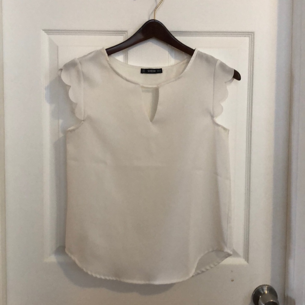 Short sleeved blouse